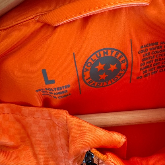 NWT Volunteer Traditions University of Tennessee Vols Smokey Mascot Pullover - Picture 6 of 8